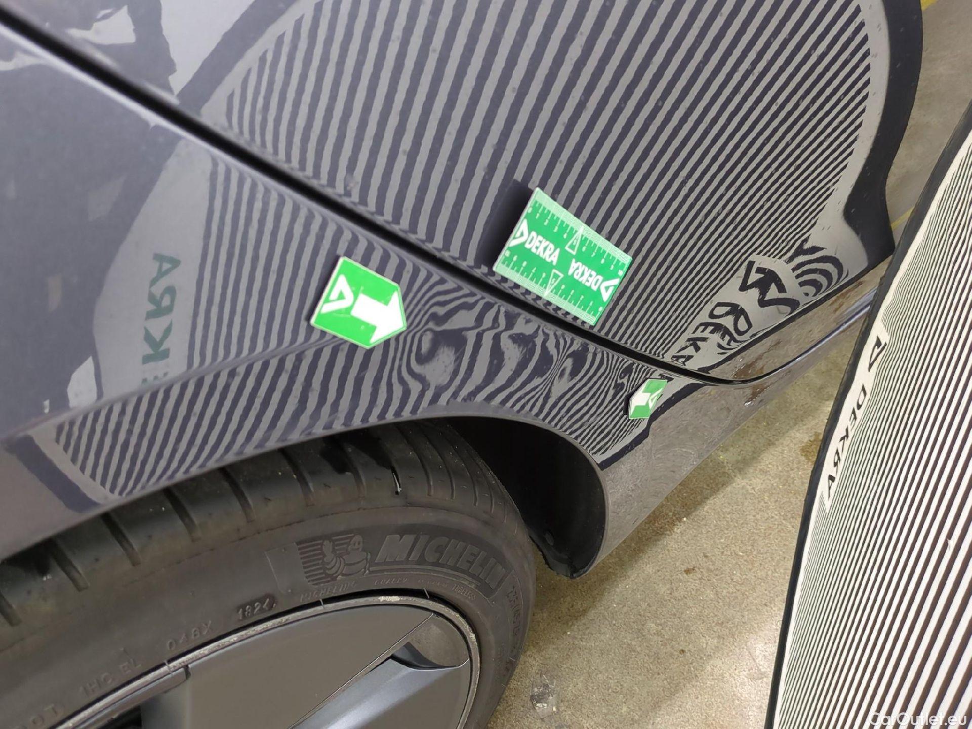  Tesla  Model 3 TESLA  / 2018 / 4P / Berline Autonomie Standard Plus RWD #29