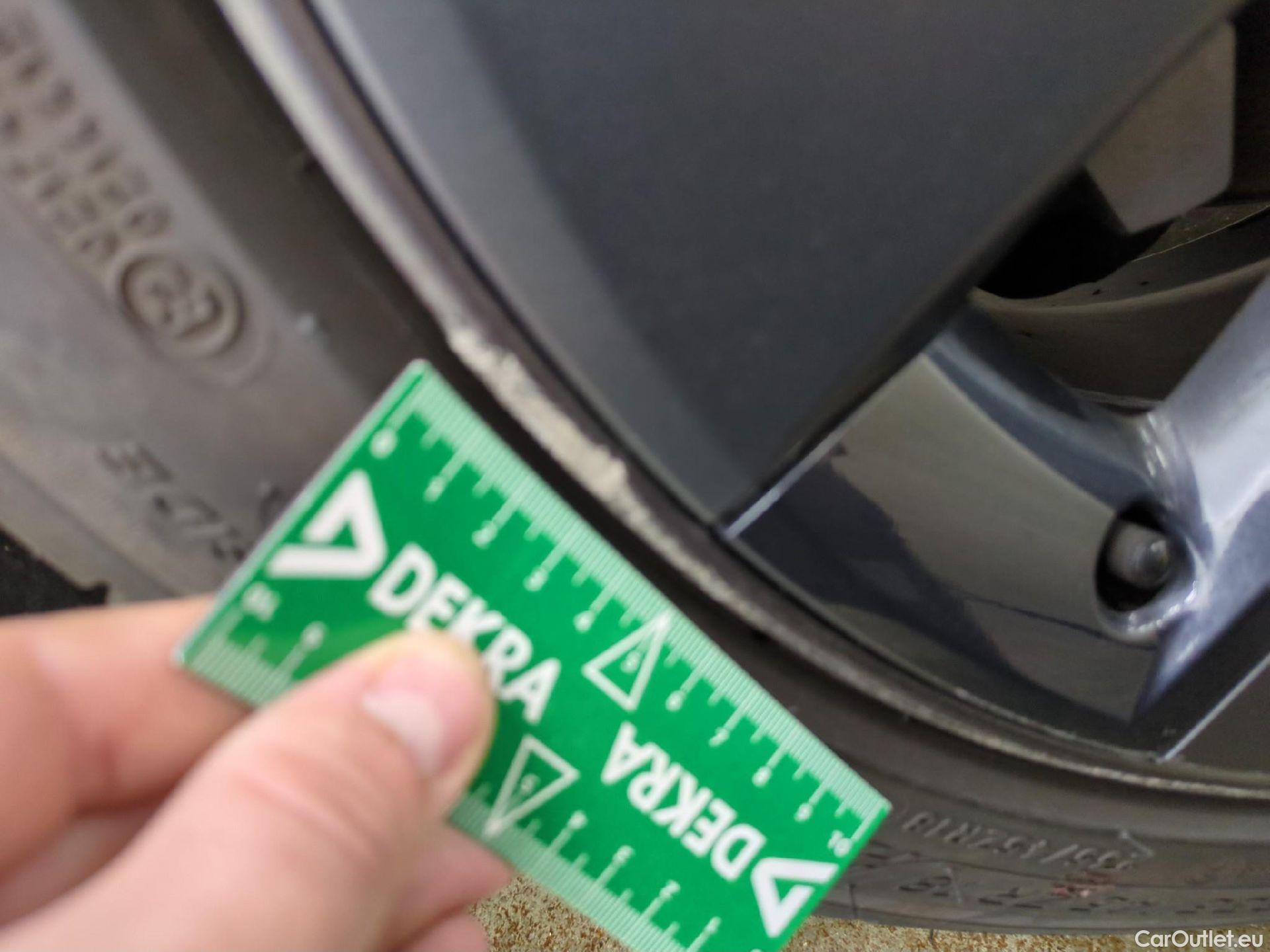  Tesla  Model 3 TESLA  / 2018 / 4P / Berline Autonomie Standard Plus RWD #3