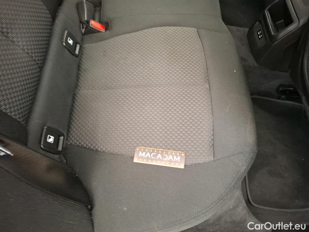  Bmw  Serie 1 BMW Série 1 / 2019 / 5P / Berline 116i DKG7 Business Design #24