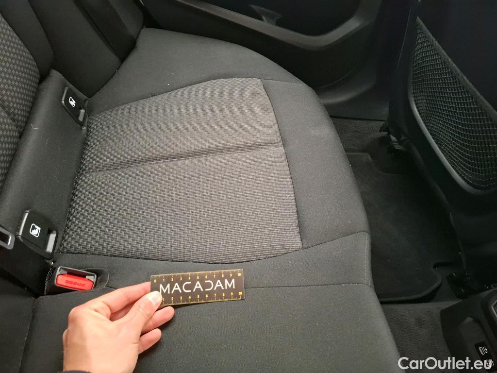  Bmw  Serie 1 BMW Série 1 / 2019 / 5P / Berline 116i DKG7 Business Design #29