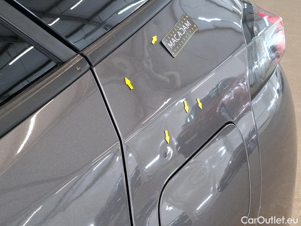  Peugeot  2008  Allure Business 1.5 HDi 110CV BVM6 E6d #17