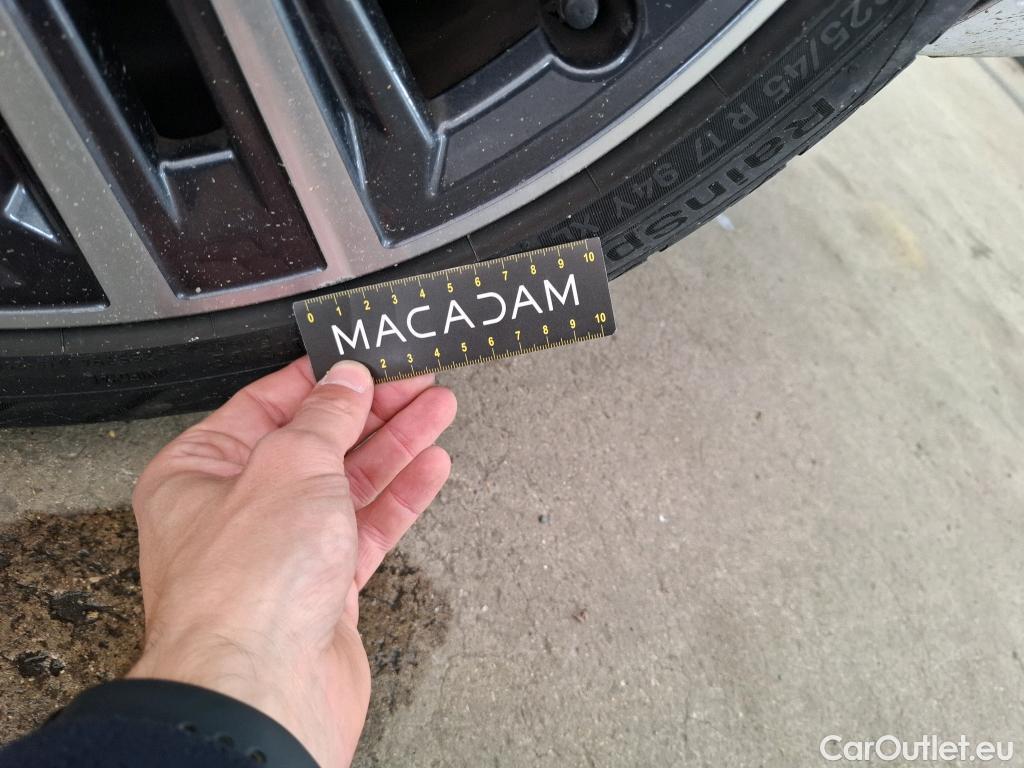  Bmw  Serie 1 BMW Série 1 / 2019 / 5P / Berline 116i DKG7 Business Design #37