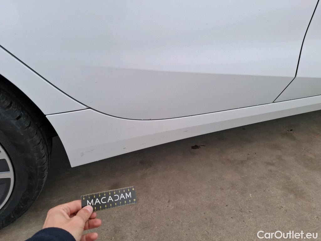  Bmw  Serie 1 BMW Série 1 / 2019 / 5P / Berline 116i DKG7 Business Design #53