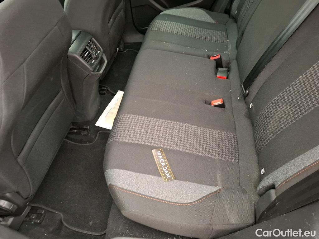  Peugeot  3008  Active Pack 1.5 HDi 130CV BVA8 E6d
 #13