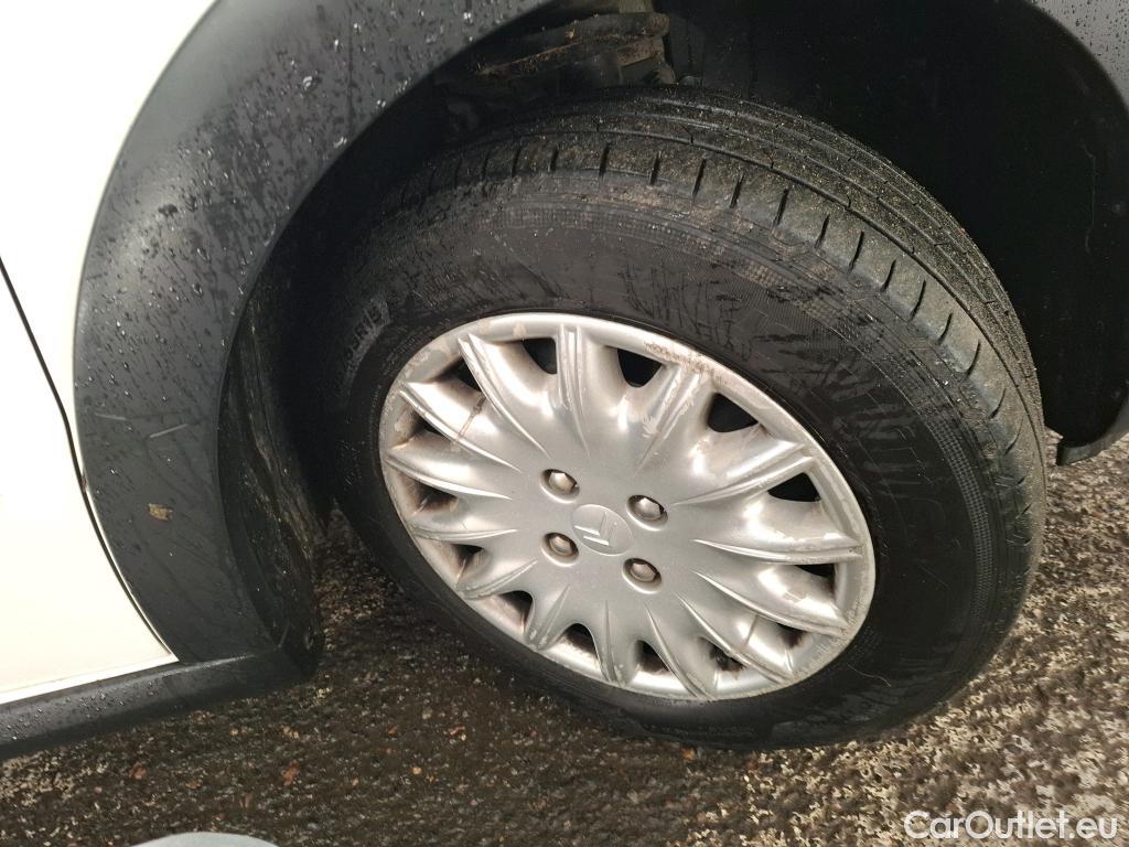  Citroen  C3  Feel 1.2 PureTech 80CV BVM5 E6 #30