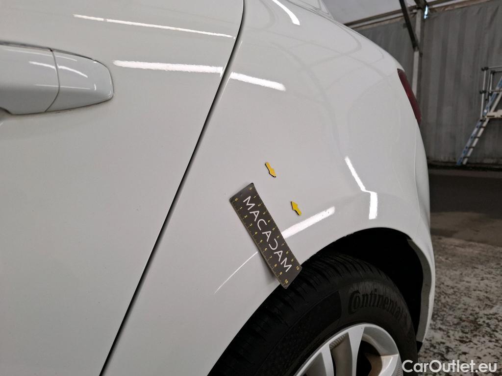  Renault  Megane RENAULT Mégane Berline / 2015 / 5P / Berline Business Blue dCi 95 #11