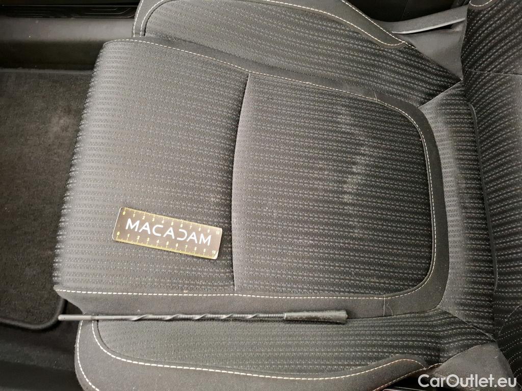  Renault  Megane RENAULT Mégane Berline / 2015 / 5P / Berline Business Blue dCi 95 #14