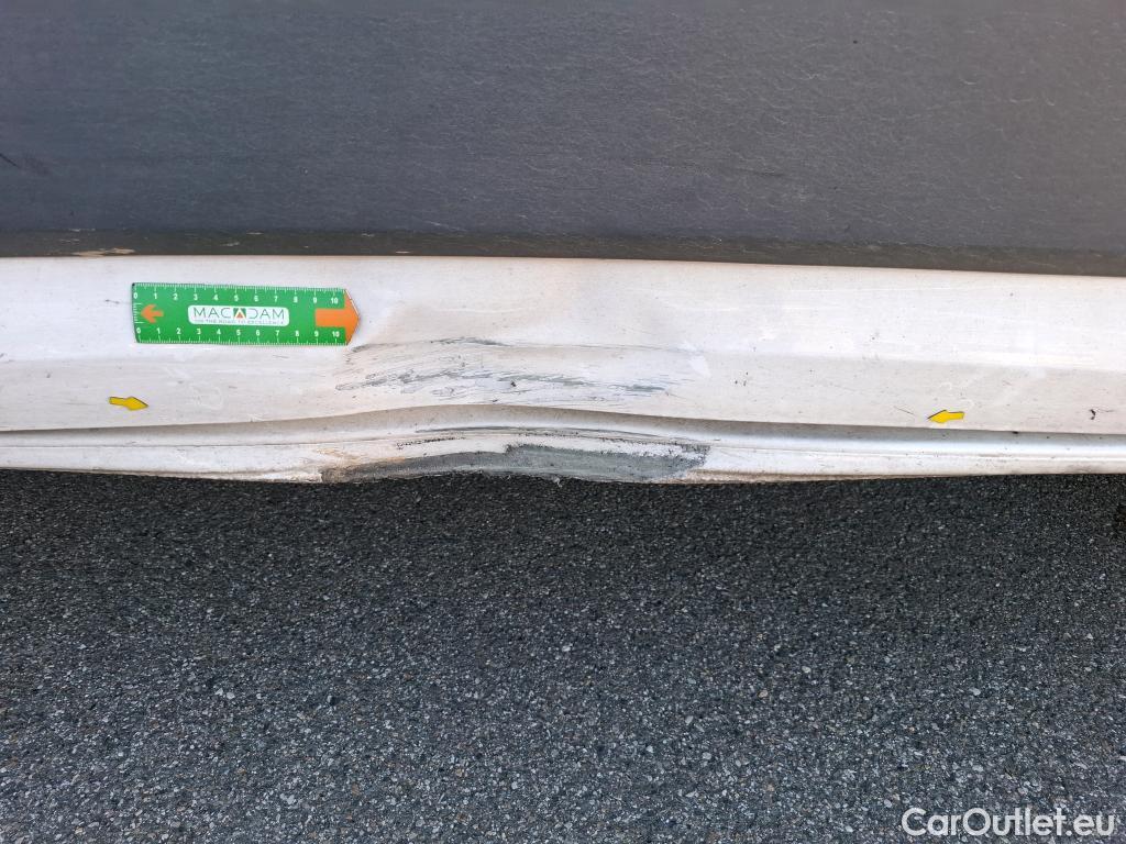  Volkswagen  Crafter  Fourgon Fourgon 30 mittlerer Radstand mit Hochdach FWD 2.0 #2