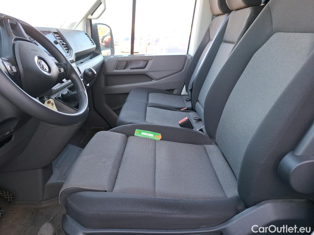  Volkswagen  Crafter  Fourgon Fourgon 30 mittlerer Radstand mit Hochdach FWD 2.0 #105