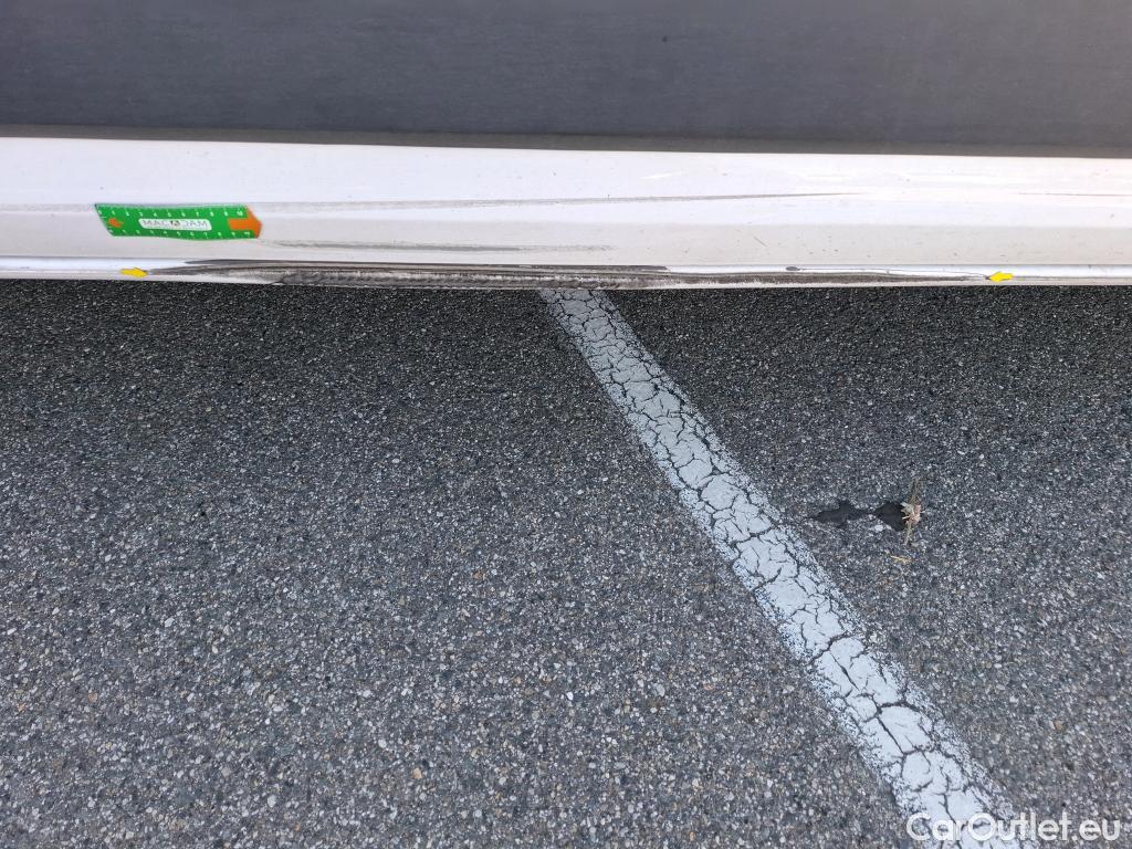  Volkswagen  Crafter  Fourgon Fourgon 30 mittlerer Radstand mit Hochdach FWD 2.0 #24