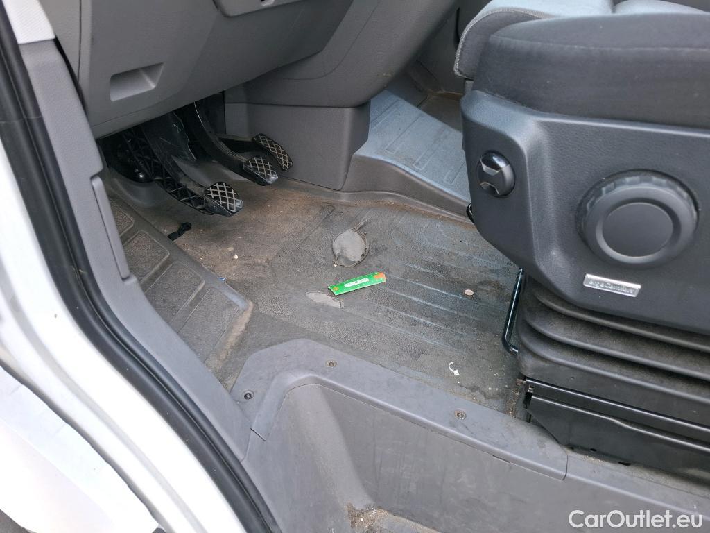  Volkswagen  Crafter  Fourgon Fourgon 30 mittlerer Radstand mit Hochdach FWD 2.0 #68