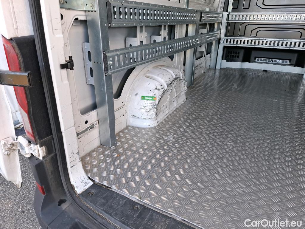 Volkswagen  Crafter  Fourgon Fourgon 30 mittlerer Radstand mit Hochdach FWD 2.0 #12
