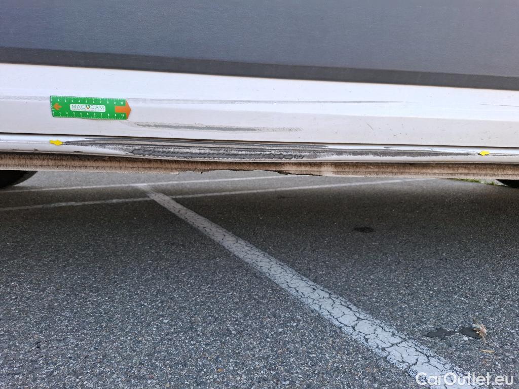  Volkswagen  Crafter  Fourgon Fourgon 30 mittlerer Radstand mit Hochdach FWD 2.0 #23