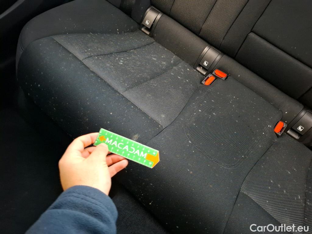  Bmw  Serie 3 BMW Série 3 Berline / 2018 / 4P / Berline 330e 292ch Business Design BVA8 Hybride #8