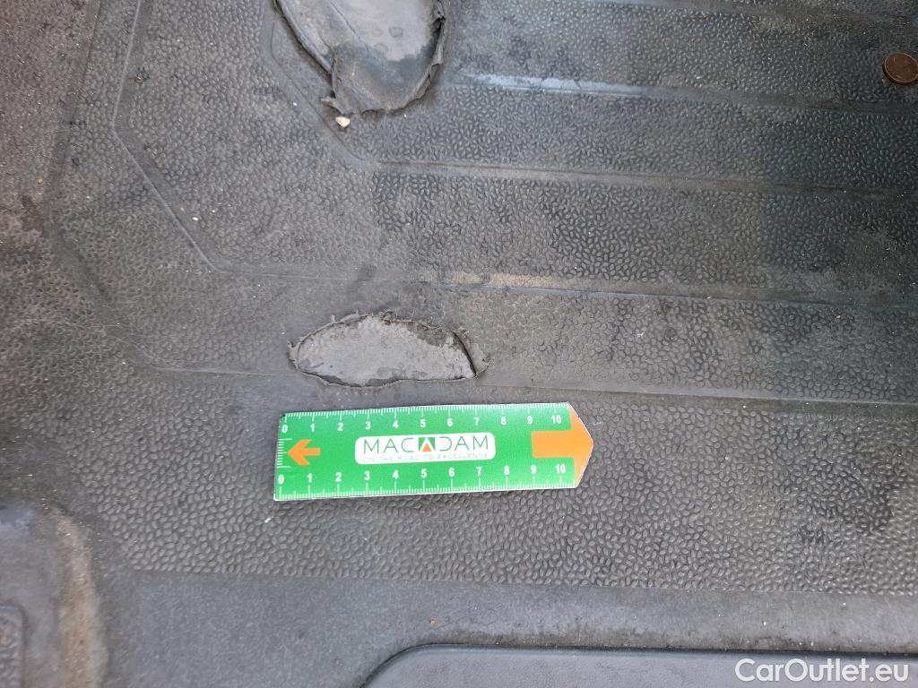  Volkswagen  Crafter  Fourgon Fourgon 30 mittlerer Radstand mit Hochdach FWD 2.0 #70