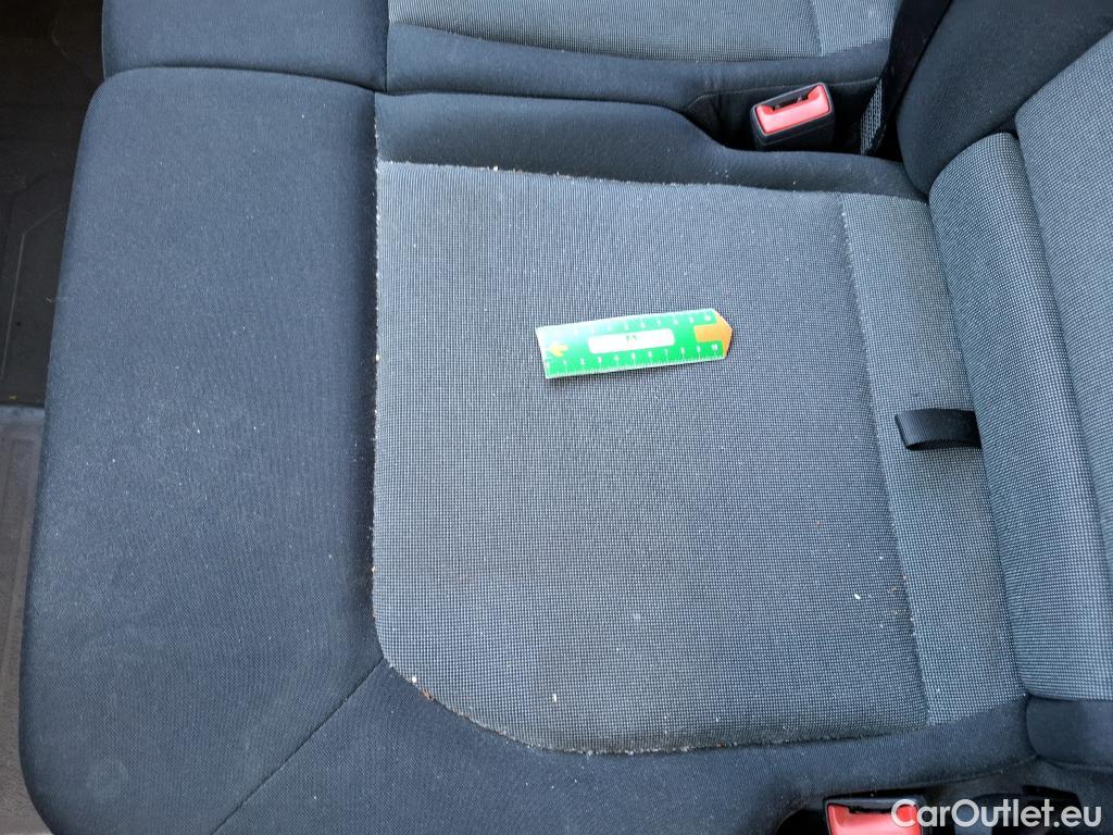  Volkswagen  Crafter  Fourgon Fourgon 30 mittlerer Radstand mit Hochdach FWD 2.0 #107