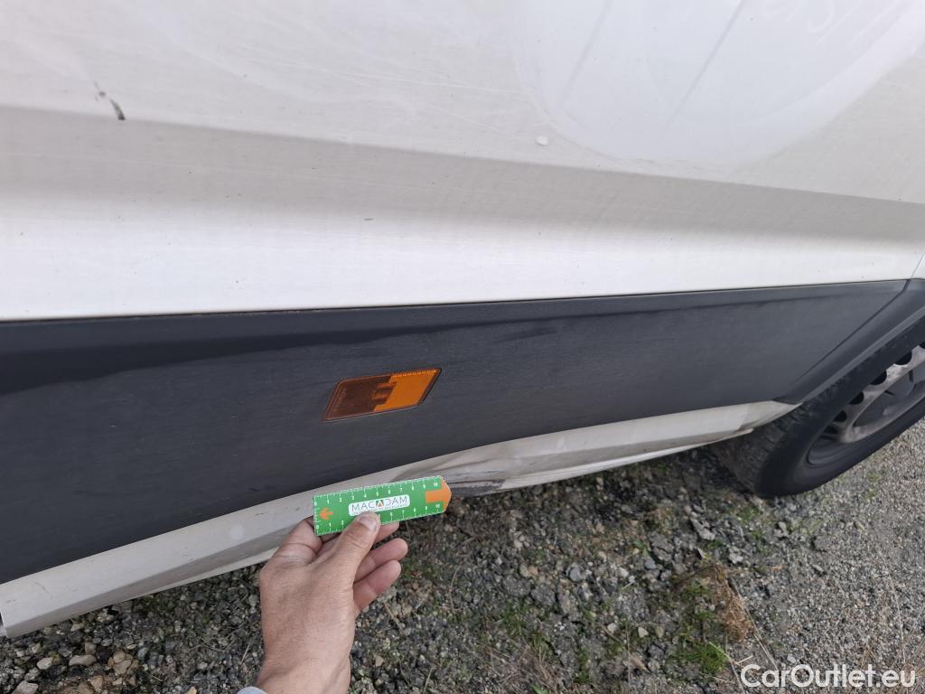  Volkswagen  Crafter  Fourgon Fourgon 30 mittlerer Radstand mit Hochdach FWD 2.0 #89