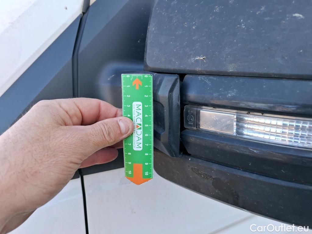  Volkswagen  Crafter  Fourgon Fourgon 30 mittlerer Radstand mit Hochdach FWD 2.0 #51