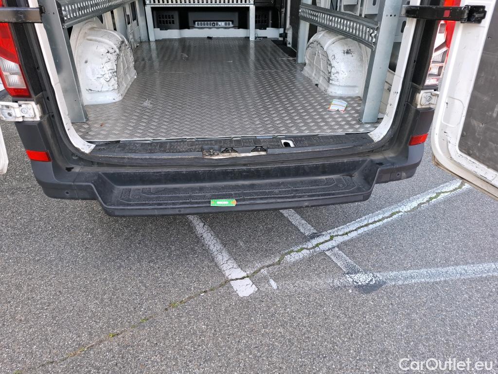  Volkswagen  Crafter  Fourgon Fourgon 30 mittlerer Radstand mit Hochdach FWD 2.0 #111