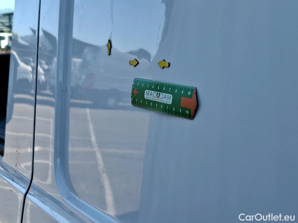  Volkswagen  Crafter  Fourgon Fourgon 30 mittlerer Radstand mit Hochdach FWD 2.0 #72