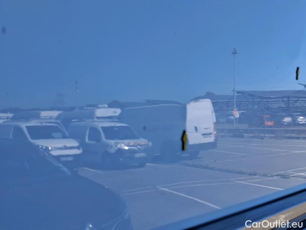  Volkswagen  Crafter  Fourgon Fourgon 30 mittlerer Radstand mit Hochdach FWD 2.0 #19