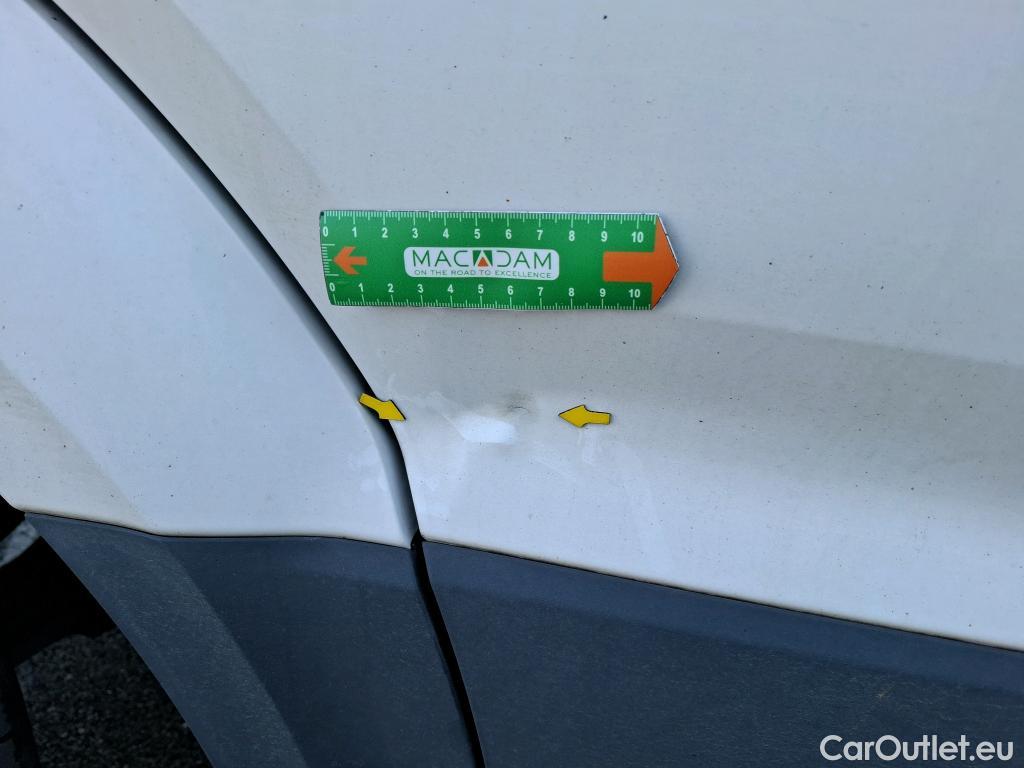  Volkswagen  Crafter  Fourgon Fourgon 30 mittlerer Radstand mit Hochdach FWD 2.0 #96