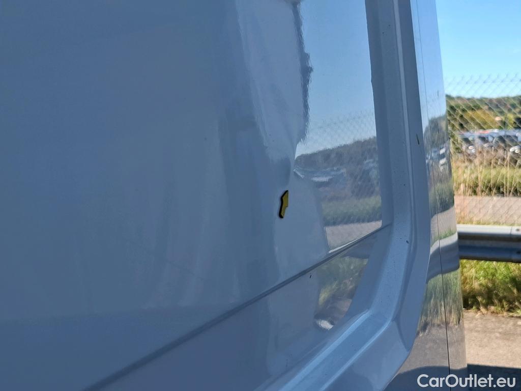  Volkswagen  Crafter  Fourgon Fourgon 30 mittlerer Radstand mit Hochdach FWD 2.0 #82