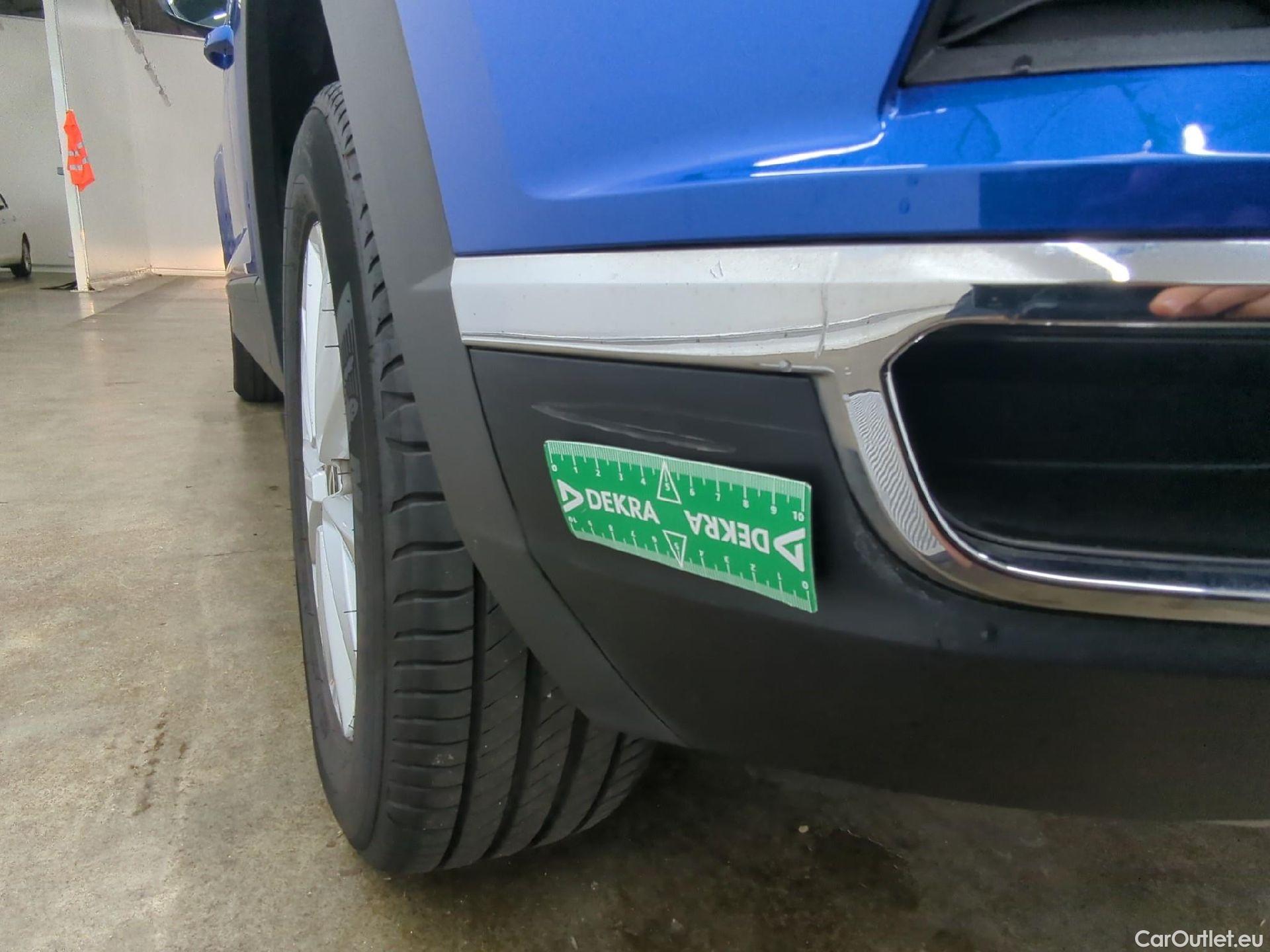  Volkswagen  T-ROC VOLKSWAGEN  / 2017 / 5P / SUV 1.0 TSI 110 LOUNGE BUSINESS #29