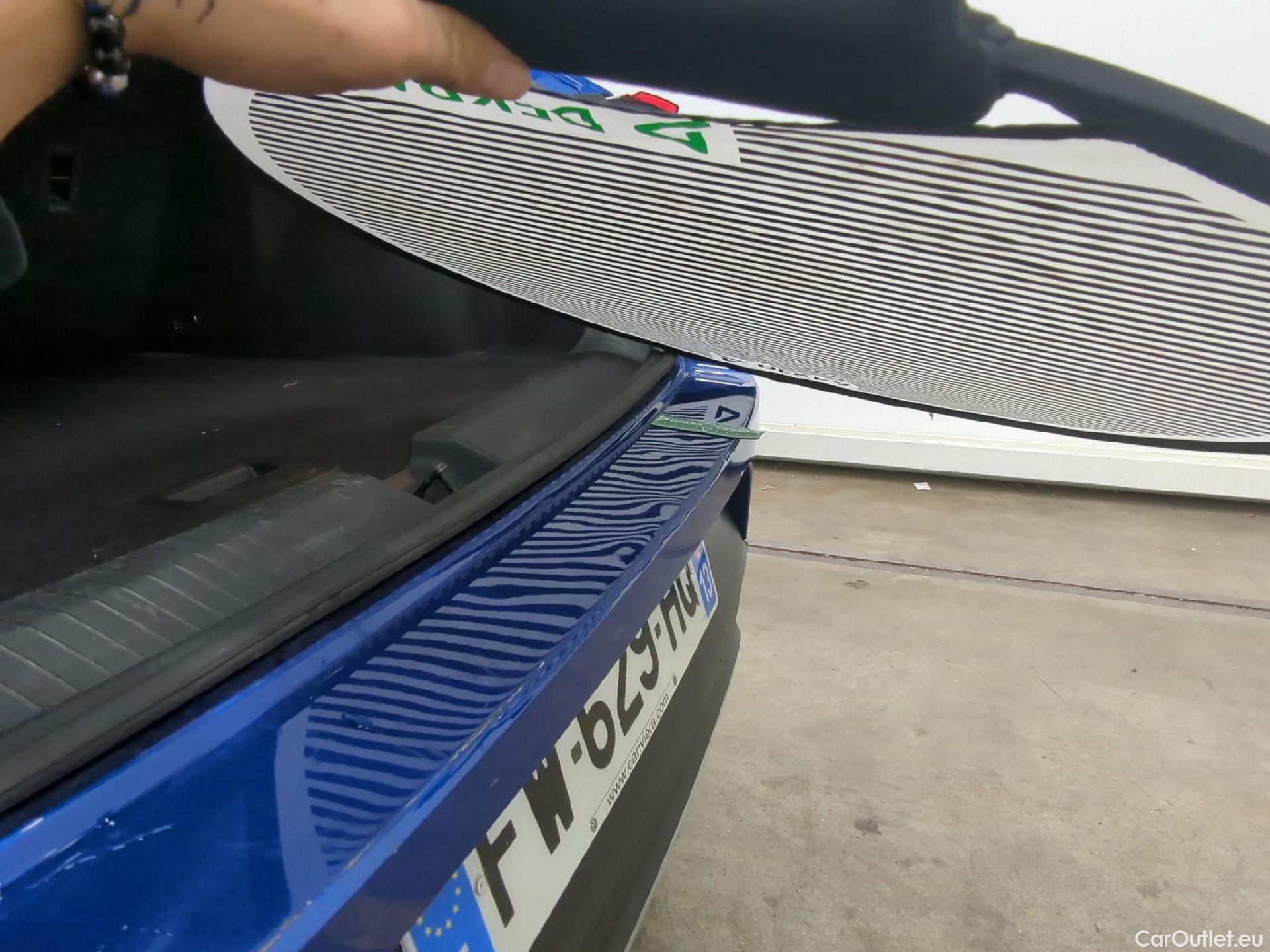  Volkswagen  T-ROC VOLKSWAGEN  / 2017 / 5P / SUV 1.0 TSI 110 LOUNGE BUSINESS #26