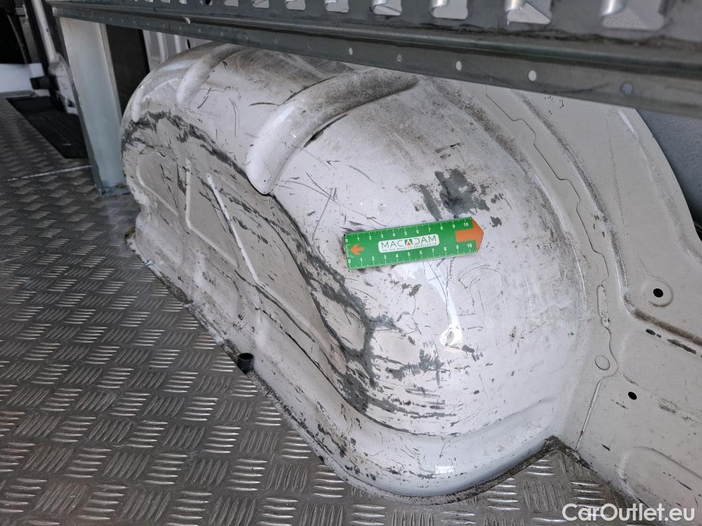  Volkswagen  Crafter  Fourgon Fourgon 30 mittlerer Radstand mit Hochdach FWD 2.0 #15