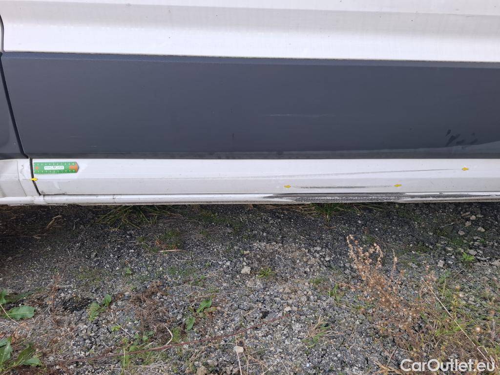  Volkswagen  Crafter  Fourgon Fourgon 30 mittlerer Radstand mit Hochdach FWD 2.0 #32