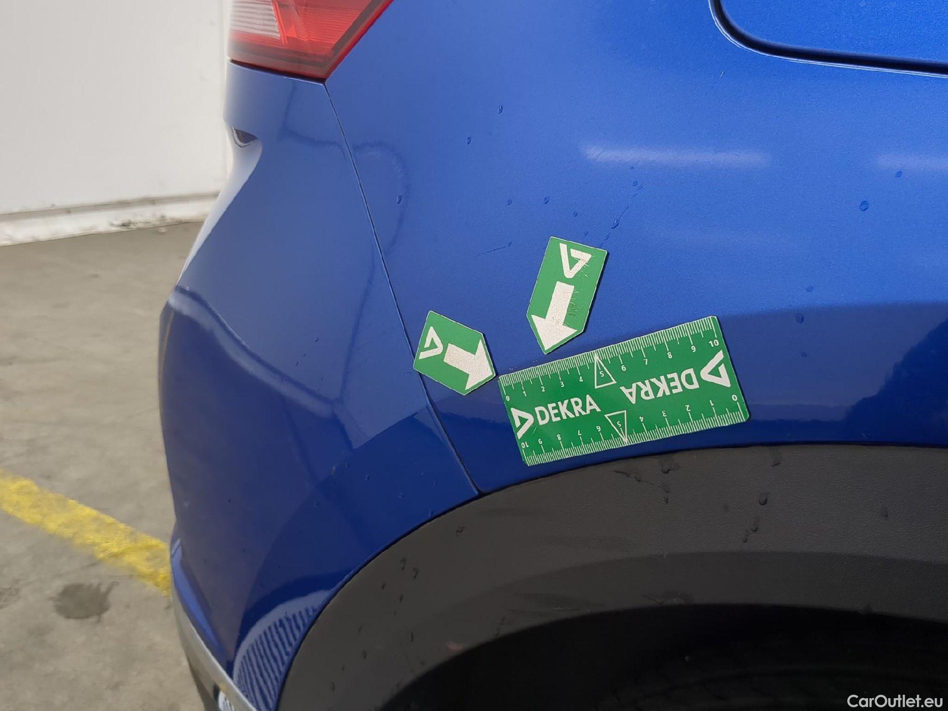  Volkswagen  T-ROC VOLKSWAGEN  / 2017 / 5P / SUV 1.0 TSI 110 LOUNGE BUSINESS #2