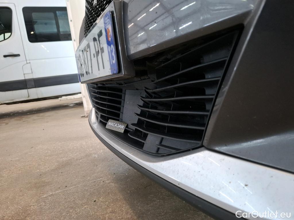  Peugeot  2008  Allure Business 1.5 HDi 130CV BVA8 E6d #17