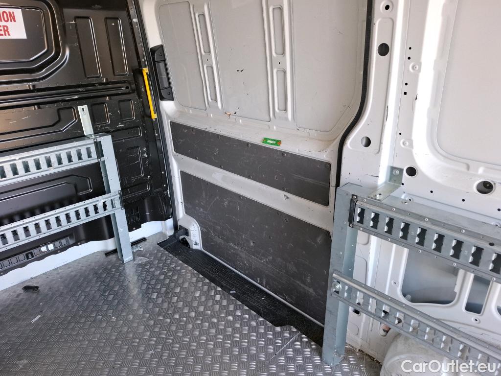  Volkswagen  Crafter  Fourgon Fourgon 30 mittlerer Radstand mit Hochdach FWD 2.0 #93