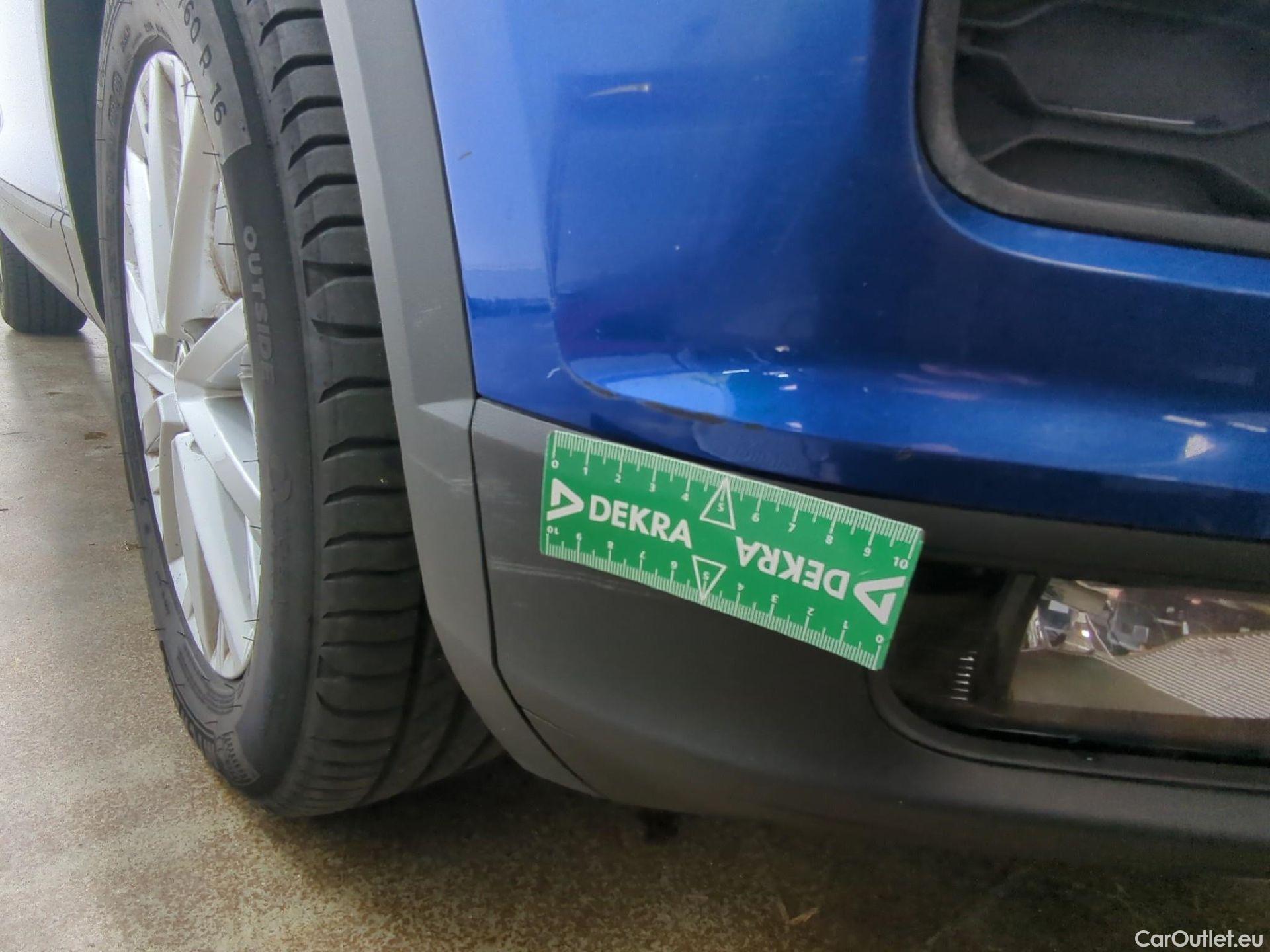  Volkswagen  T-ROC VOLKSWAGEN  / 2017 / 5P / SUV 1.0 TSI 110 LOUNGE BUSINESS #9