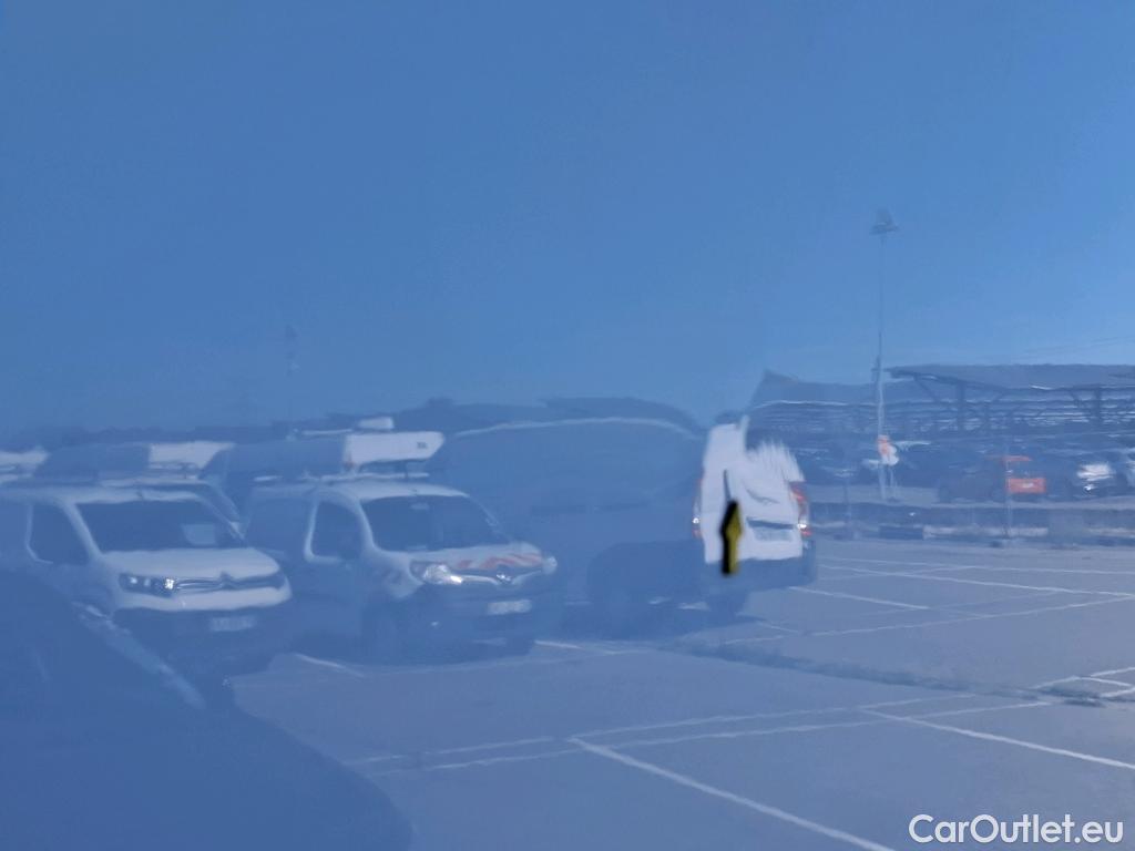  Volkswagen  Crafter  Fourgon Fourgon 30 mittlerer Radstand mit Hochdach FWD 2.0 #18