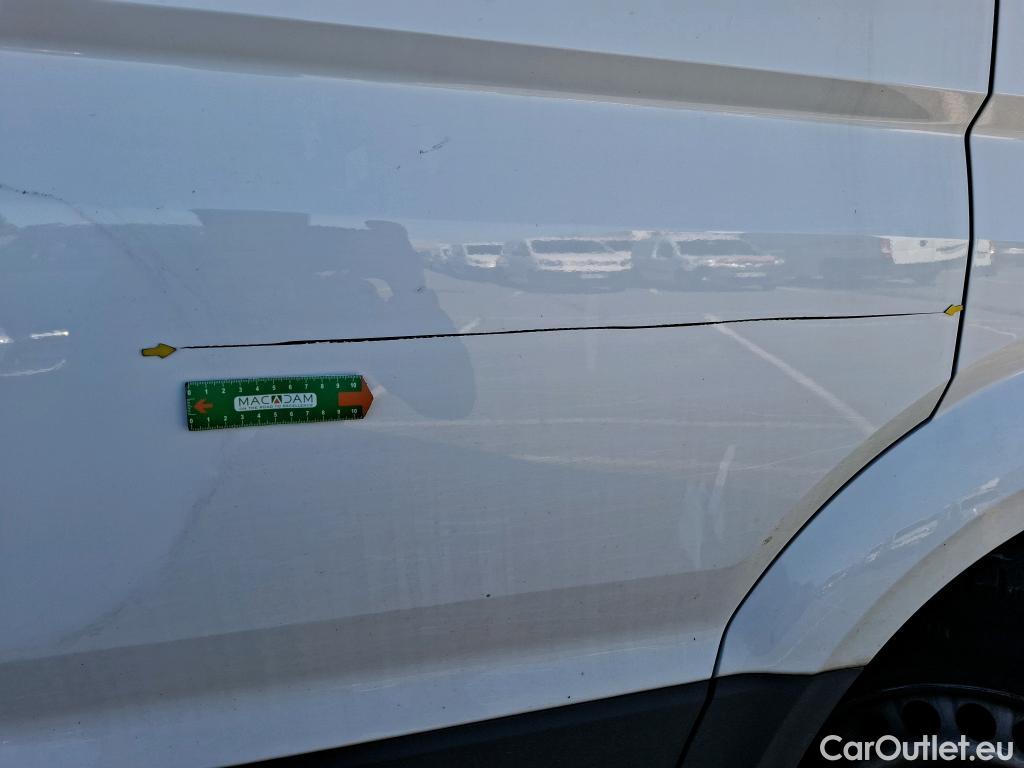  Volkswagen  Crafter  Fourgon Fourgon 30 mittlerer Radstand mit Hochdach FWD 2.0 #4