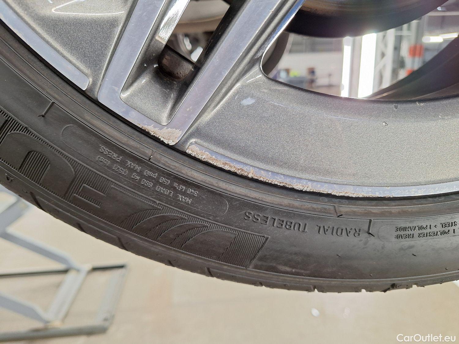  Mercedes  A-Klasse Mercedes, A-Class Berline '18, Mercedes-Benz  Limousine A 200 Business So #10