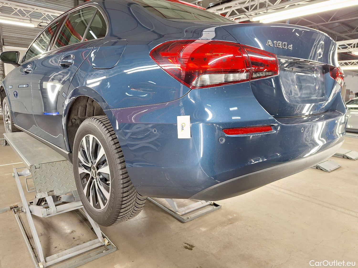  Mercedes  A-Klasse Mercedes, A-Class Berline '18, Mercedes-Benz  Limousine A 180 d DCT Busin #21