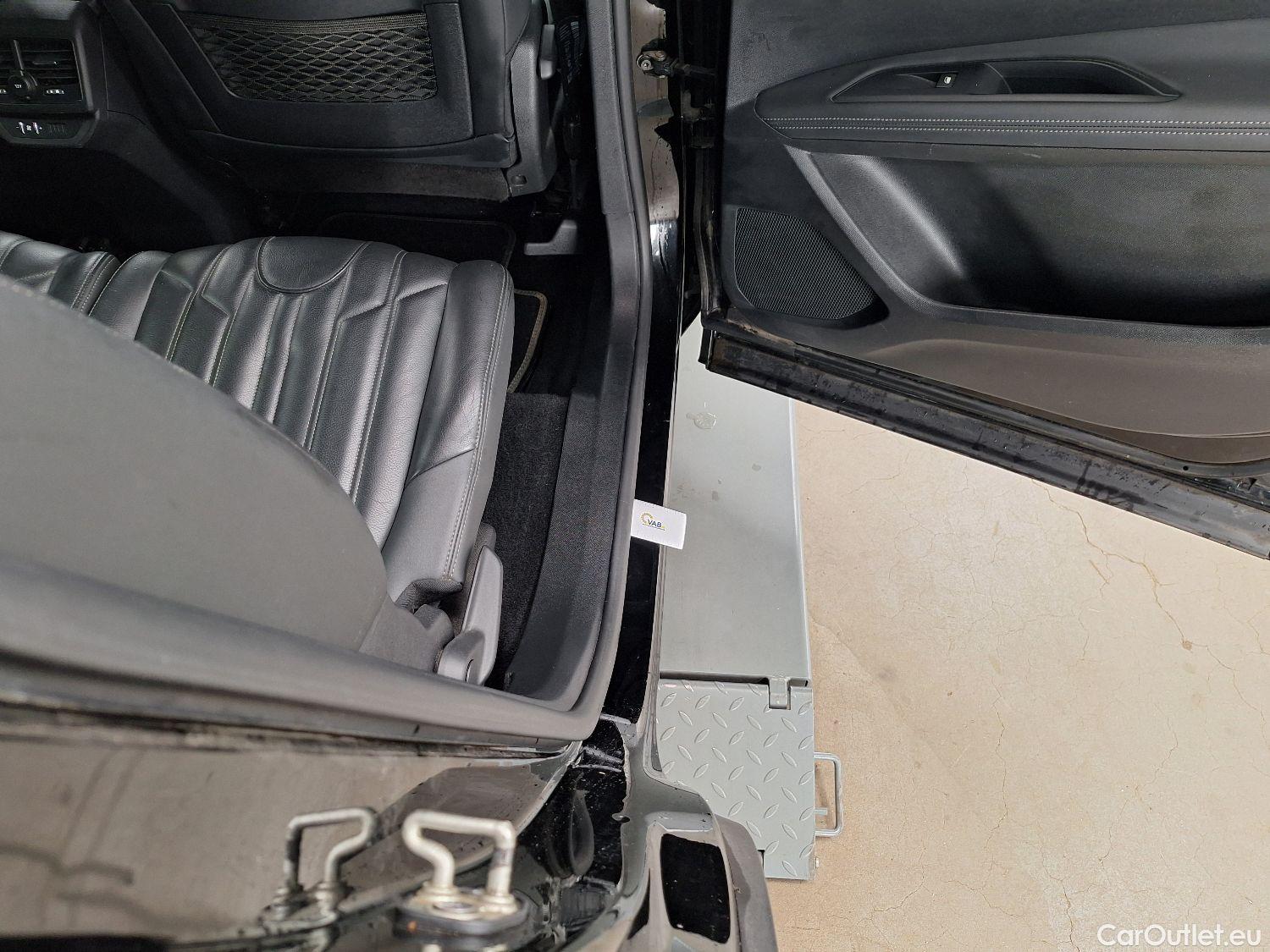  Peugeot  5008 Peugeot,  '16, Peugeot  1.5 BlueHDi 96kW S&S EAT8 Allure 5d #24