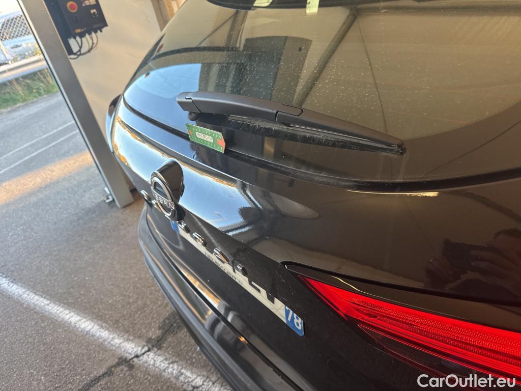  Nissan  Qashqai NISSAN  / 2021 / 5P / Crossover 1.3 MHEV 140 Business Edition #1