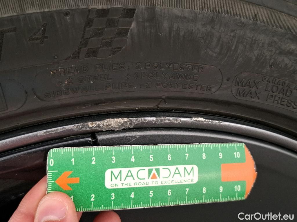  Tesla  Model 3 TESLA   2018  4P  Berline Grande Autonomie #10