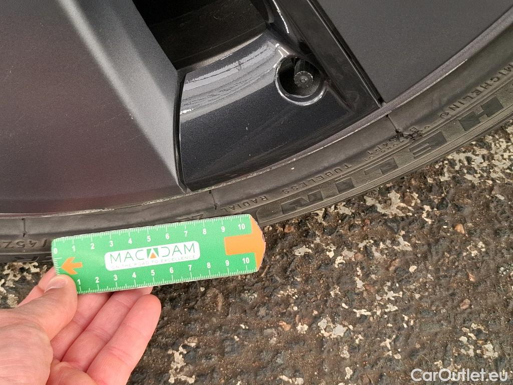  Tesla  Model 3 TESLA   2018  4P  Berline Grande Autonomie #9