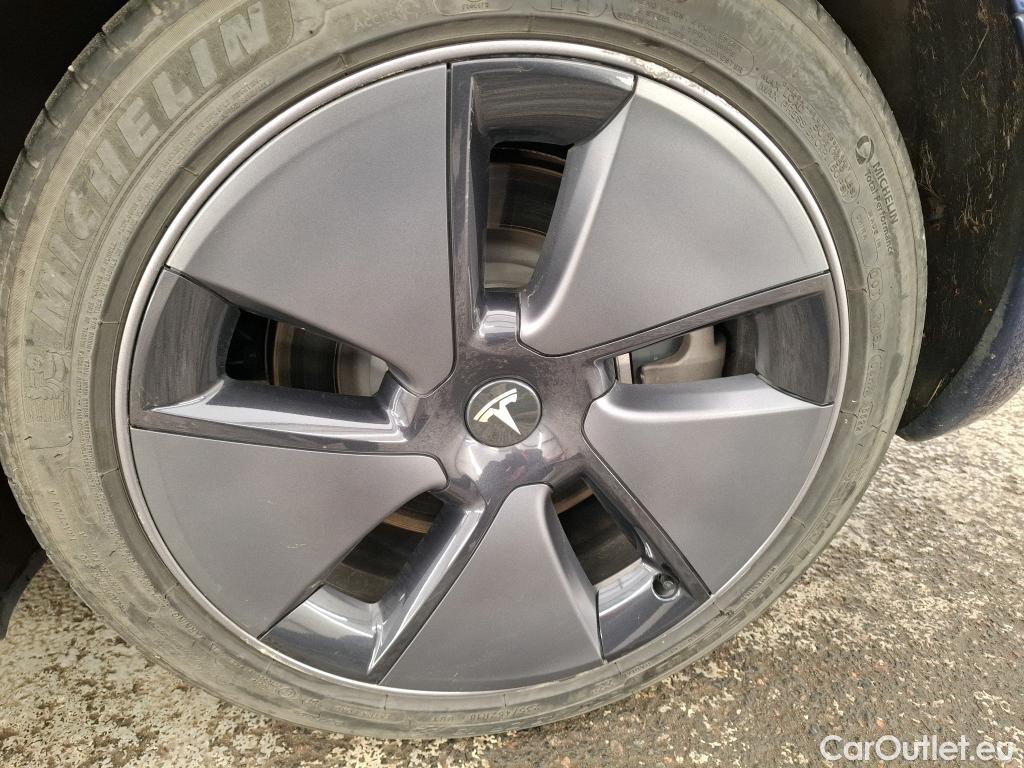  Tesla  Model 3 TESLA   2018  4P  Berline Grande Autonomie #8