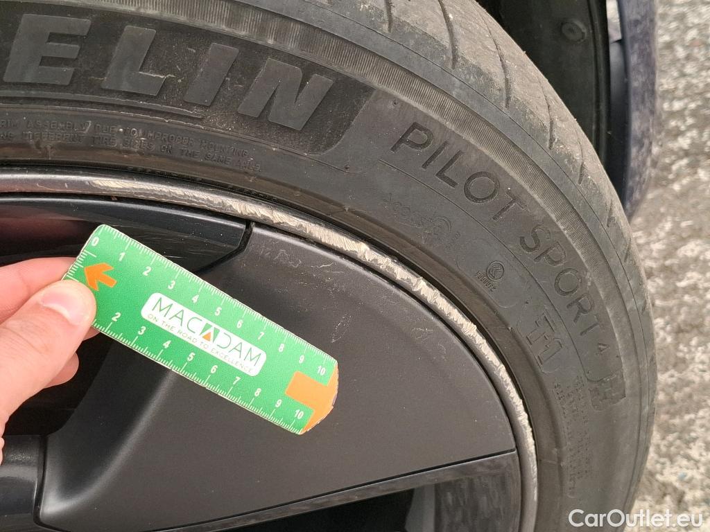  Tesla  Model 3 TESLA   2018  4P  Berline Grande Autonomie #19