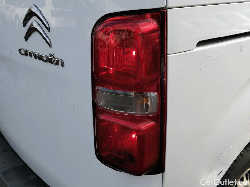  Citroen  Jumpy CITROEN  / 2016 / 4P / furgón Talla M BlueHDi 120 S&S 6v Club (CA) #1