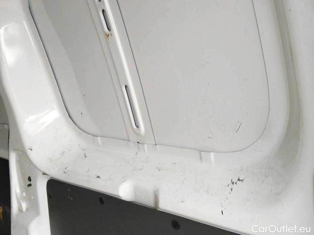  Citroen  Jumpy CITROEN  / 2016 / 4P / furgón Talla M BlueHDi 120 S&S 6v Club (CA) #13