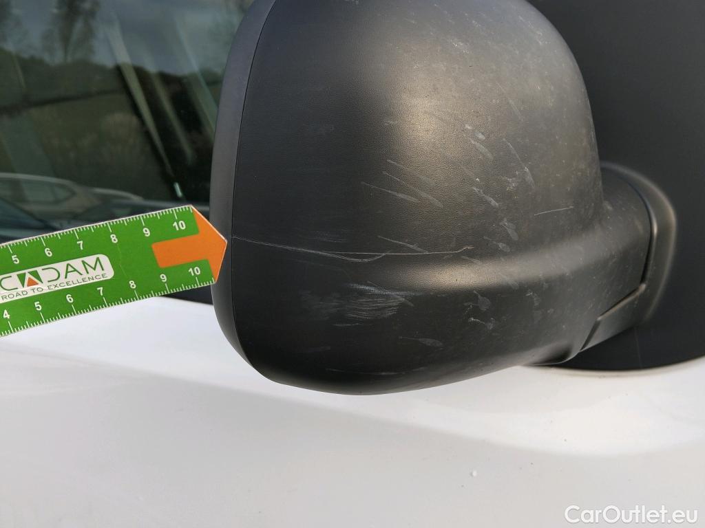  Citroen  Jumpy CITROEN  / 2016 / 4P / furgón Talla M BlueHDi 120 S&S 6v Club (CA) #47