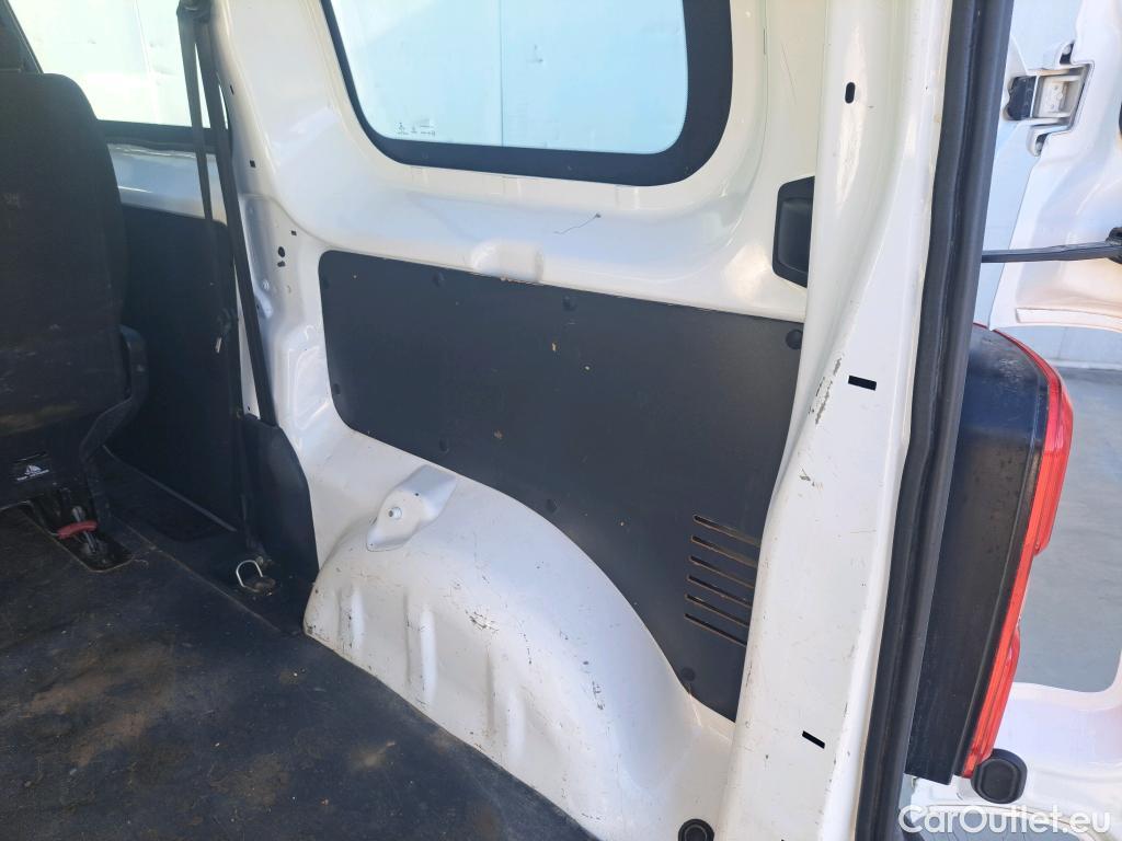  Opel  Vivaro OPEL  / 2019 / 4P / combi 1.5 Diésel 88kW (120CV) M Std Express #72