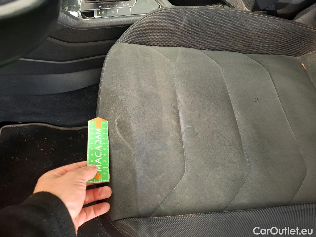  Volkswagen  Tiguan VOLKSWAGEN  Allspace / 2017 / 5P / SUV 2.0 TDI 150 DSG7 Carat #48